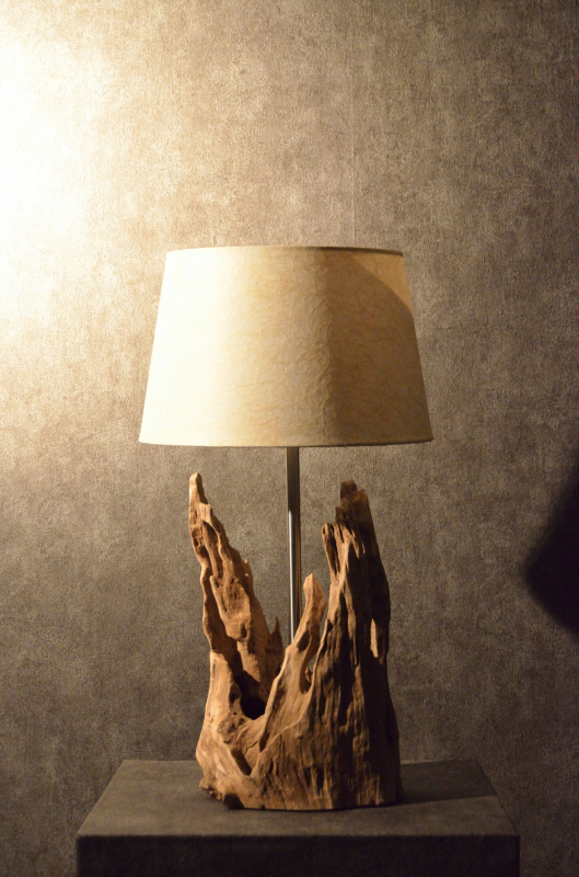 流木と和紙のランプ